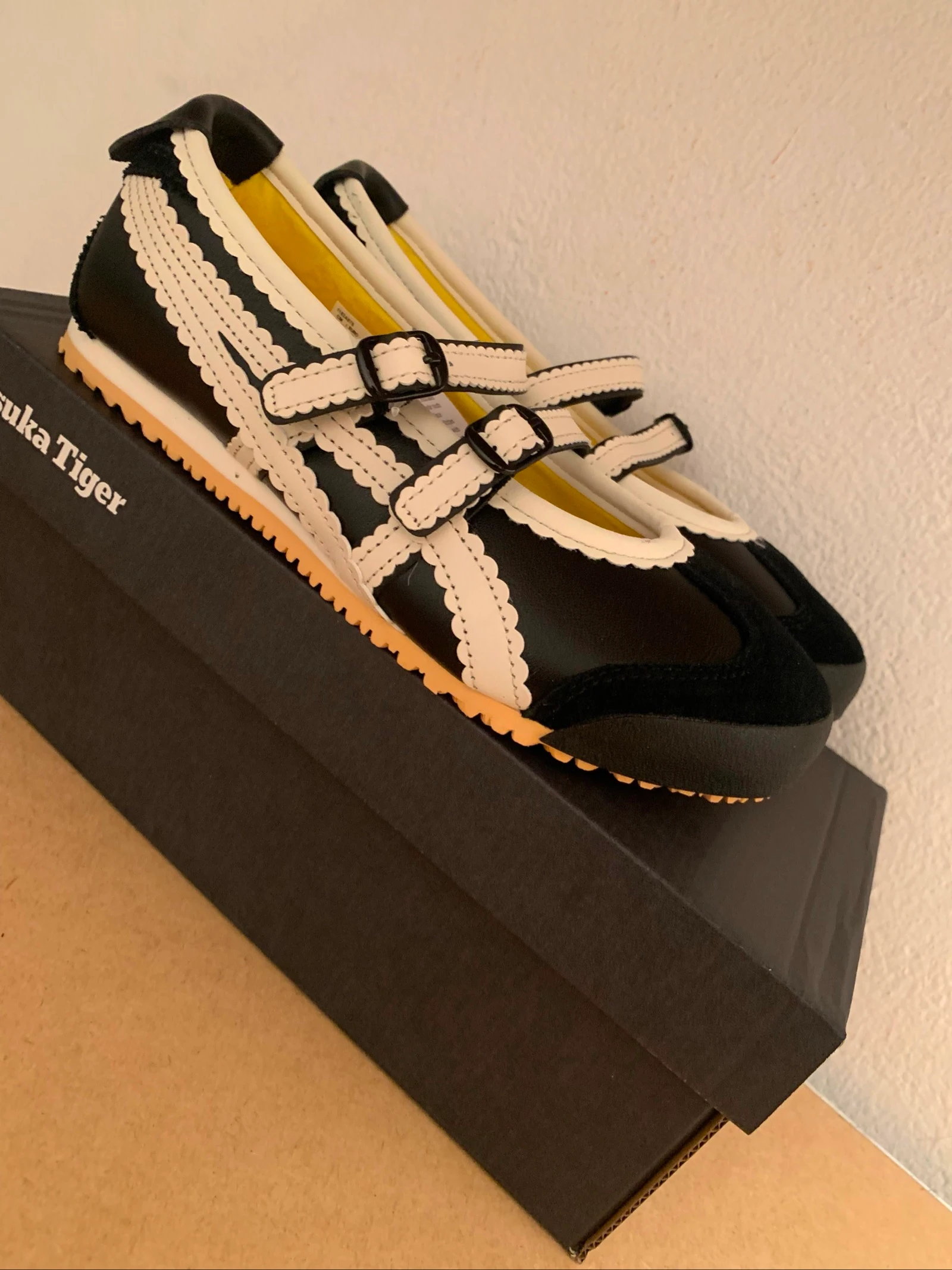 Onitsuka Tiger Mexico 66 TGRS Ballet Negro/Blanco Talla 38 – photo 3